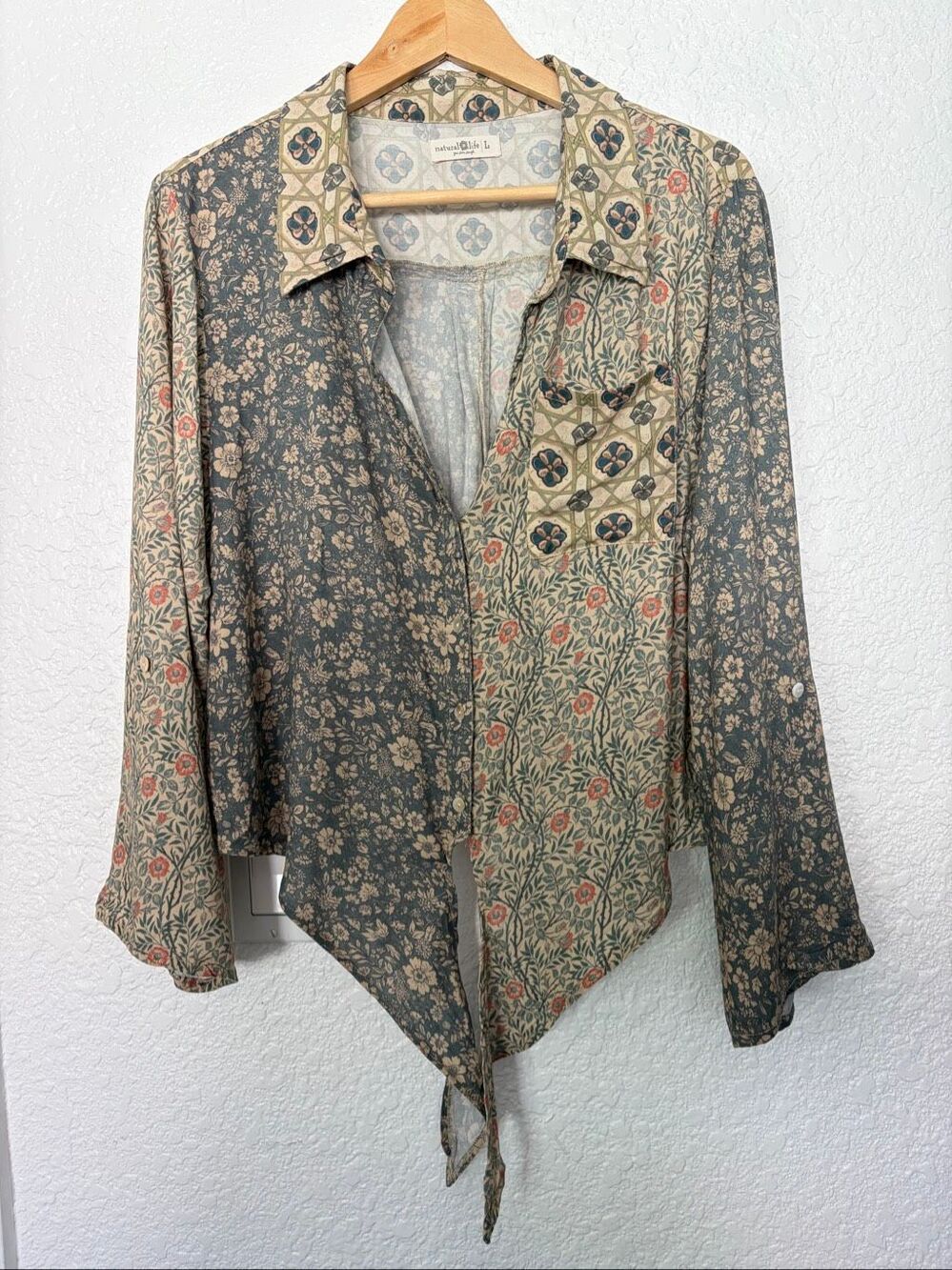 Natural Life Lola Mixed Floral Patchwork Tie Front Blouse Top Rayon Boho Size L - Picture 4 of 12